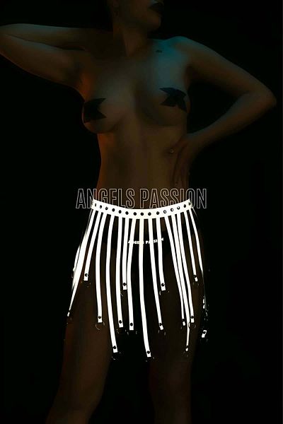 Angels Passion Φούστα με λευκούς ανακλαστήρες και φούντες, αξεσουάρ για νυχτερινή χρήση