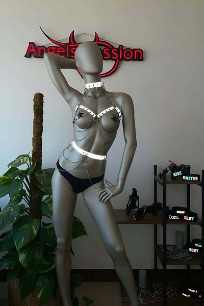 Angels Passion Σχεδιασμός λουριών με αλυσίδα και ανακλαστήρα