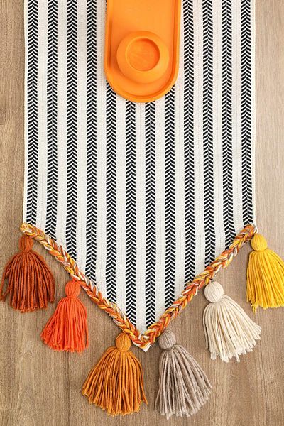 Aisha's Design عداء أسود مخطط مع شرابات ملونة مقاس 90 × 30 سم، R-47K