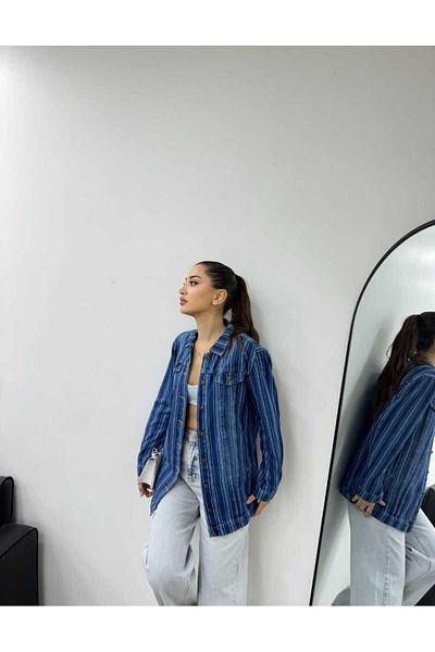 SHEVEGA JACHETĂ DE DENIM BOYFRIEND CU BĂRURI ALBASTRĂ