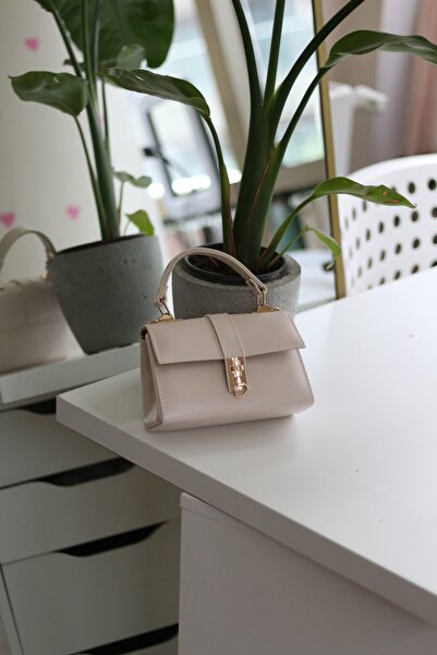 Moom Bag Women's Cream Buckle Detailed Chain Hand Shoulder Bag