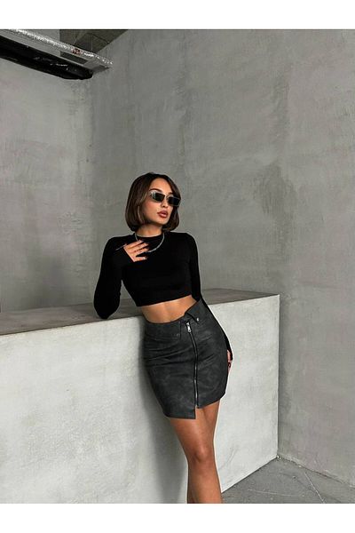 prova Antique Leather Skirt with Zippered Waist