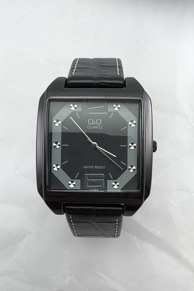 Q&Q C173J502Y Women Wrist Watch