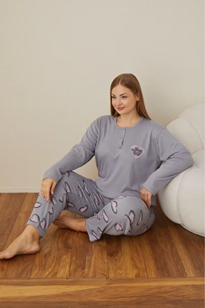 Temporium Plus Size Embroidered Women's Pajamas Set - Long Sleeve Buttoned Collar