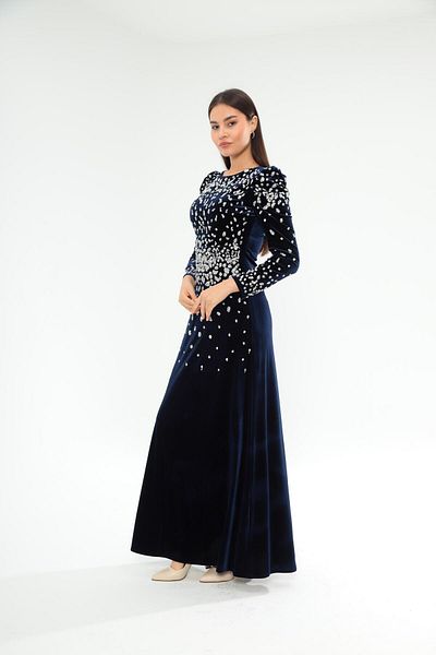 Aperla Velvet Fabric Hijab Clothing Evening Dress with Stone Accessories