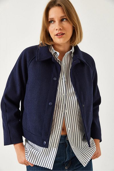 Bianco Lucci Women's Raglan Sleeve Short Stamp Jacket 2626 60261106