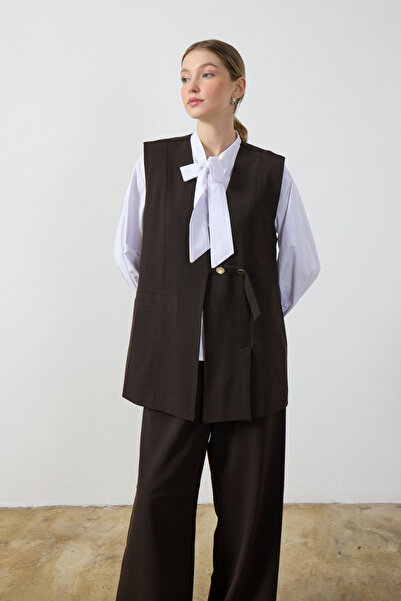 Birgül Bektaş Siyah Düğme Detaylı Yelek