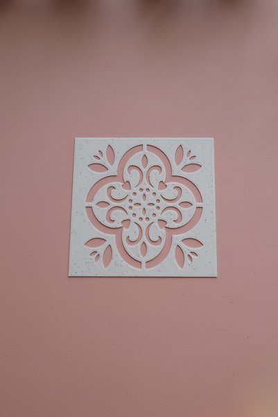 Karmelom Studio Riglă de desen cu model de trifoi - șablon de pictură