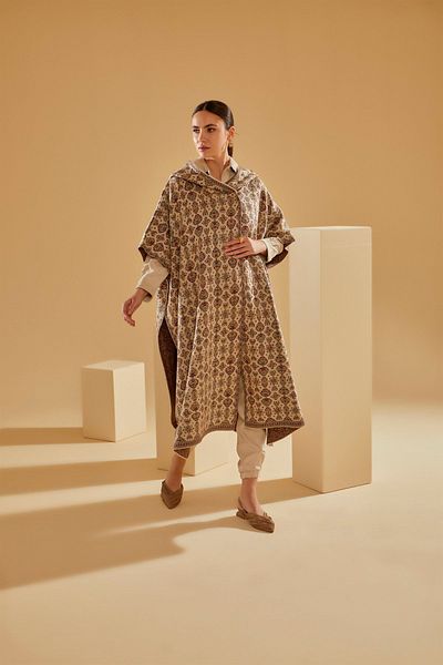 Uludağ Triko Stone Flower Patterned Hooded Poncho