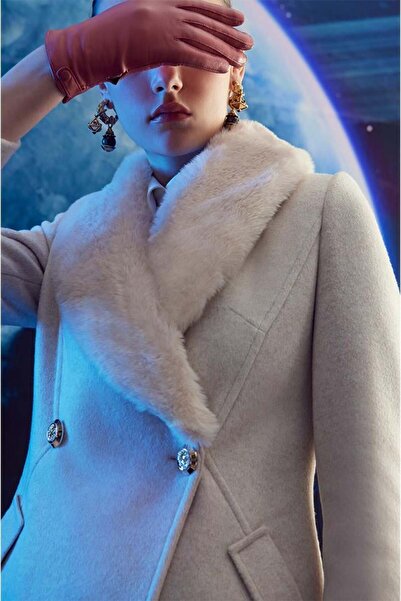 Zühre Fur Collar Pocket Detailed Stamped Beige Coat 13092