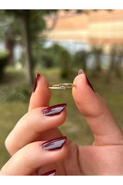 Goldium Jewellery Goldium 14 Ayar Altın Minimal Taşlı Yıldız Yüzük Ile Şıklığın Işıltısını Keşfedin