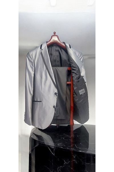 Sarar Men's Gray Suit