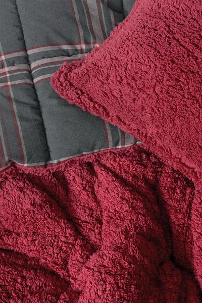 Cozy Home Red Plush Quilt - Double and Double Sided Christmas Festival