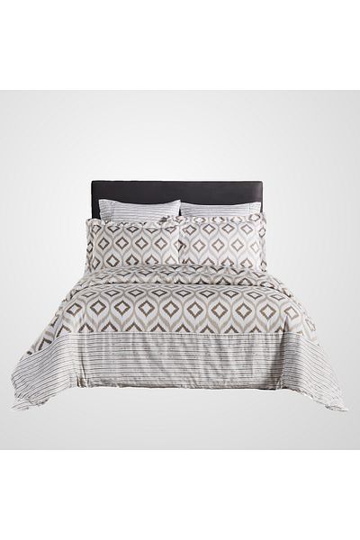Donetella Printed Bedding Comforter Set, 5 Pcs Single Size Fits 170x230 Cms With 350 GSM Deattachable Filler