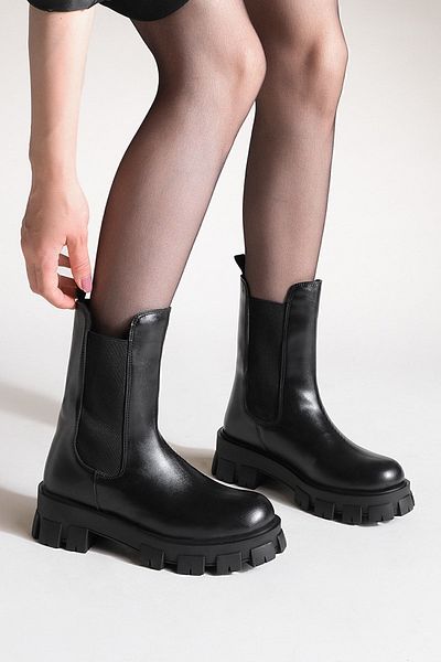 Marjin Elastische Alltagsstiefel für Damen mit dicker gezackter Sohle Eslona Schwarz