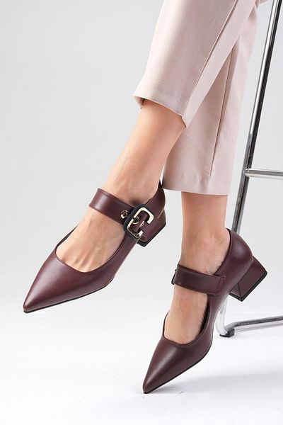 Mio Gusto Lilou Burgundy Pointed Toe Women's Low Heel Shoes