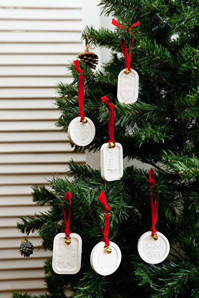 sin istanbul 6-панельна ялинкова прикраса з червоної оксамитової стрічки та золотого дзвіночка