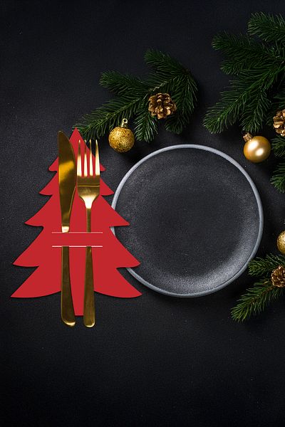 Feymoons New Year's Table Decor - 6 Napkin Holders Red Pine Tree Spoons, Cutlery Depasus1050