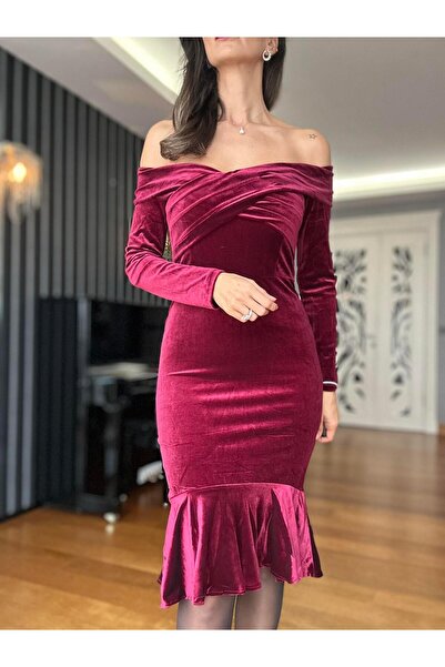 Atelier Derin Bordo Kadife Omuz Dekolteli Eteği Volanlı  Elbise