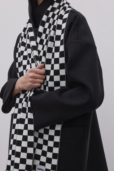 Fahhar Black Checkered Scarf