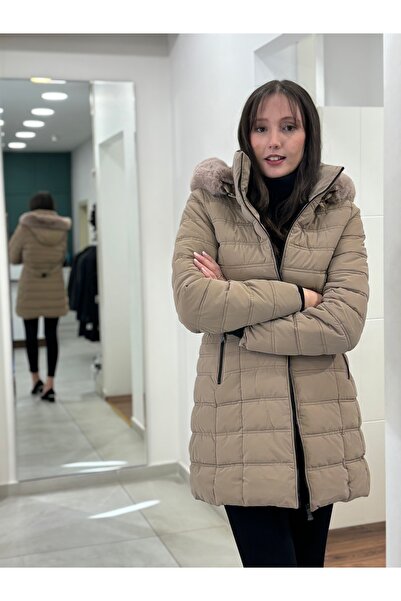 PIQUE Women's Faux Detachable Hooded and Fur Sleeves Elastic Belted Coat