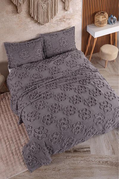 BlueMaison Oversized Daisy Anthracite Bedspread - Boutique Chenille