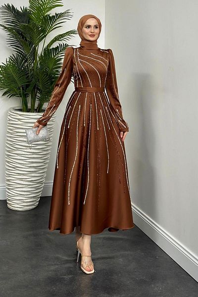 MERVEN AKYÜZ Βραδινό φόρεμα Azelea Satin Stone Tan
