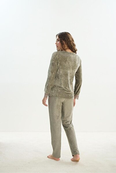 Sevim Зелений оксамитовий жіночий піжамний комплект з довгими рукавами - C0T6N1O61