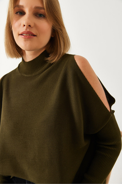 Bianco Lucci Women's Half Turtleneck Off-the-Shoulder Knitwear Sweater