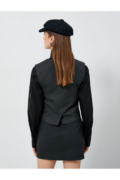 Koton Двобортний жилет V-подібний виріз Горловина на ґудзиках Кишені на ланцюжку Детальніше