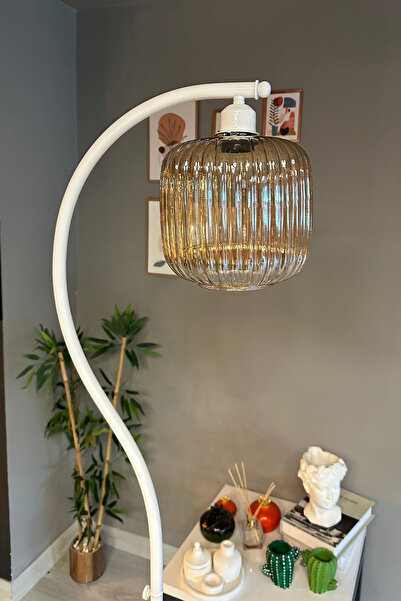 Bamyum Beyaz Gövde Bal Rengi Cam Lambader Modern Dekoratif Metal Oturma Odası Çalışma Odası Zemin Lambası