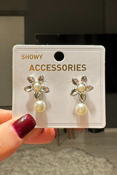 H&E LUXURY DESIGN Kadın Sallantılı Çiçek İnci Küpe