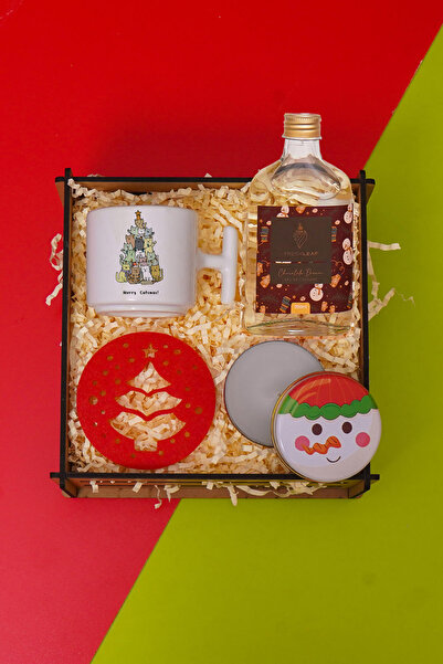 TrendHediye Yılbaşı Yeni Yıl Hediye Seti Fincan, Keçe Bardak Altı, Kolonya, Mum