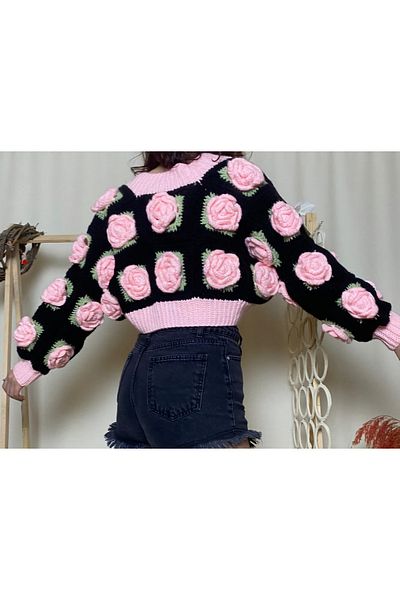 El örgüsü Cardigan de damă tricotat manual cu motiv trandafir