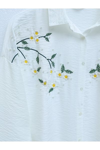 Modamorfo Ecrufarbenes Hemd mit Perlenstickerei und Gänseblümchen-Stickerei