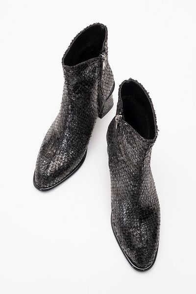 LuviShoes Γυναικείες μπότες με χοντρό τακούνι NİNA με μαύρο σχέδιο