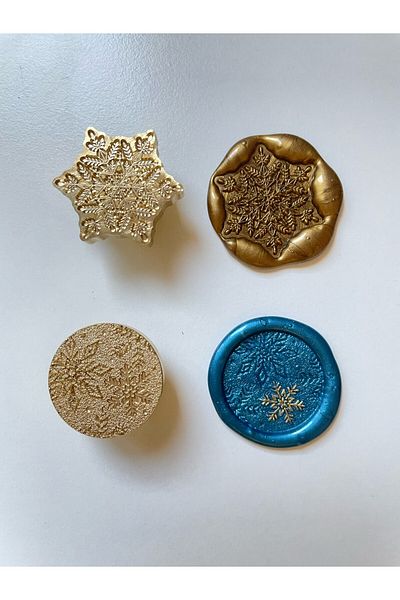 PRAG 12 Seal Candles with Adhesive Back 3 cm Snowflake Snowflake Print