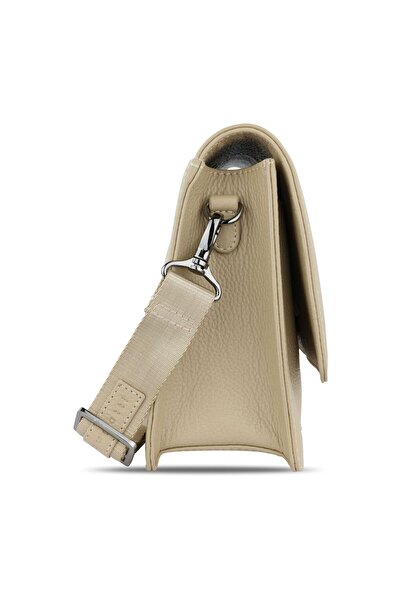 BUGATTI Elsa Umhängetasche M Leder 25 cm