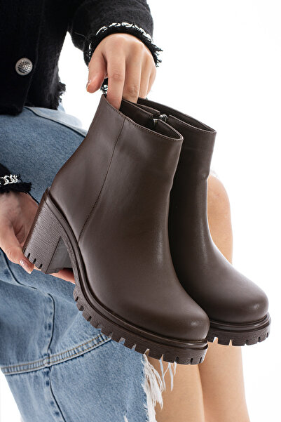 Neva'nın Butiği Sara Kadın Kahverengi Kalın Rahat Taban Yüksek Topuklu Bot