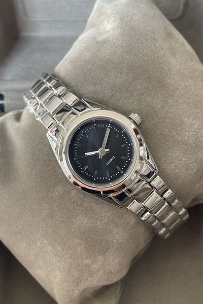 Leerybee Minimal Vintage Stylish Women's Wristwatch Nla-278
