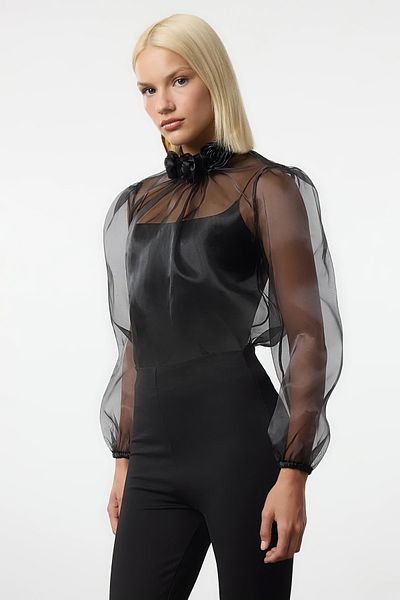 Trendyol Collection Οργάντζα Μαύρη Μπλούζα - Λεπτομέρεια τριαντάφυλλο, TPRAW25BZ00003