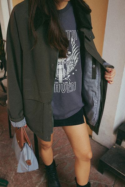 Trendyol Collection Antracit 100% bavlna Potištěný Uvolněný/pohodlný střih Crew Krk Pletené tričko TWOSS24TS00136