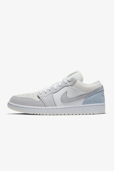 Nike Πρακτικό γυναικείο προϊόν περιποίησης δέρματος CV3043 με αριθμό μοντέλου CV3043