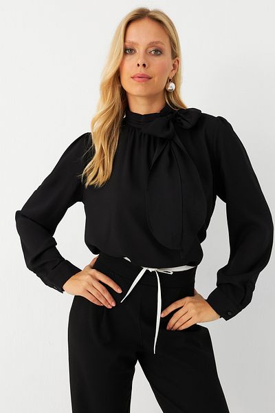 Cool & Modest Schwarze Damenbluse mit Schnürung – MAYD20