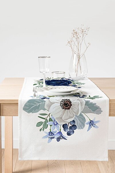 Realhomes Pastel Mavi Gül Desenli Dijital Baskılı Dekoratif Süet Runner