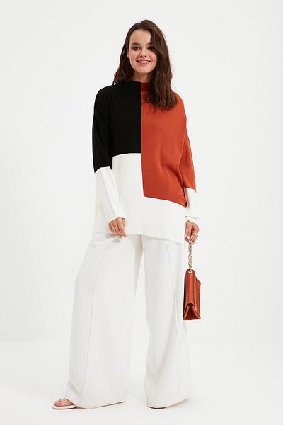 Trendyol Modest سترة تريكو ذات لون بني وياقة واقفة TCTAW22AK0054