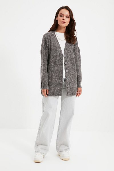 Trendyol Modest Antracitová měkká pletenina s knoflíky a výstřihem do V TCTAW22HI0397