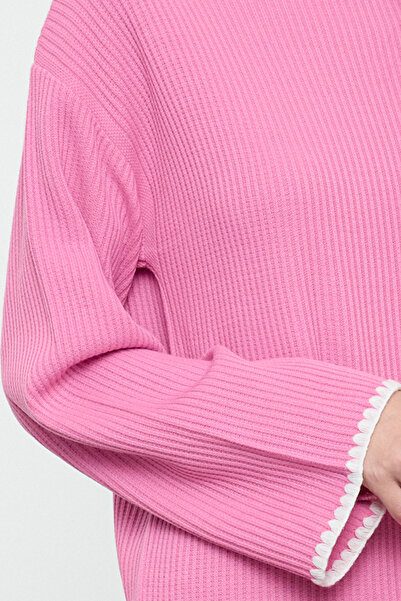 Trendyol Modest Μακρύ πλεκτό φόρεμα με ροζ ραφές TCTAW25EB00001