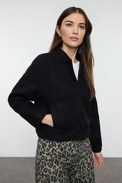 Trendyol Collection Schwarzer Kaschmir-Jackenmantel mit normaler Passform TWOAW25MO00321