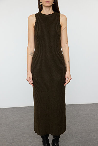 Trendyol Modest Sötét khaki twill puha textúrájú kötött ruha kardigán szett TCTAW25US00049